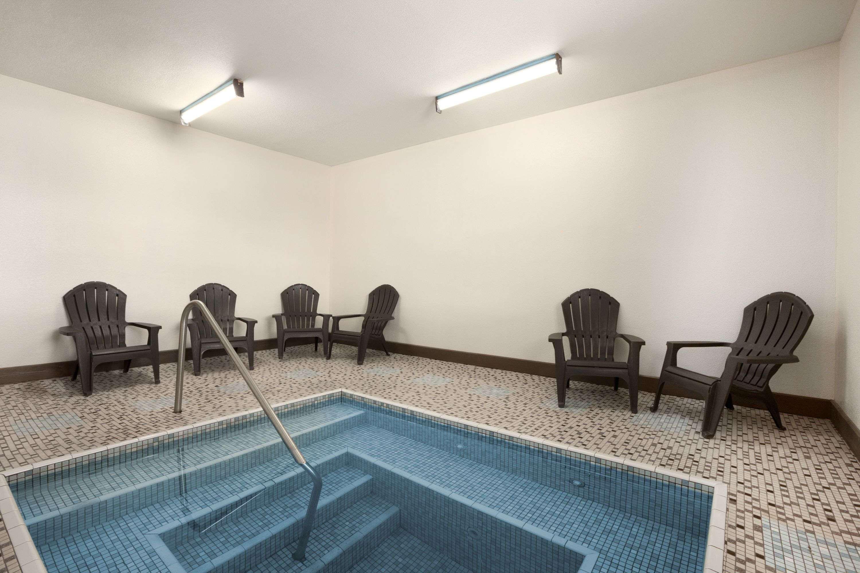 Days Inn By Wyndham Cortez Eksteriør bilde