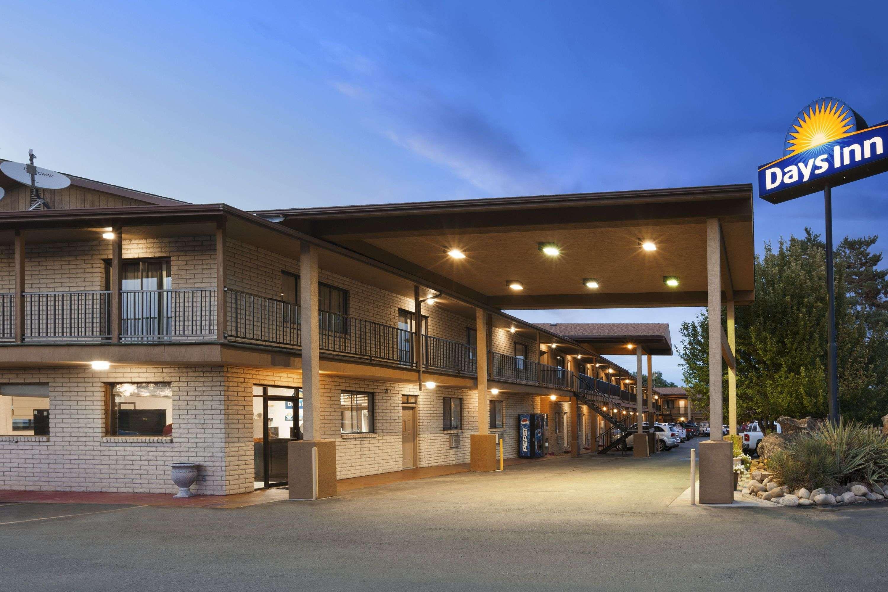Days Inn By Wyndham Cortez Eksteriør bilde